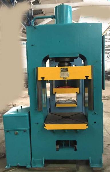 Продаю пресс гидравлический для изготовления изделий из пластмасс ПД476